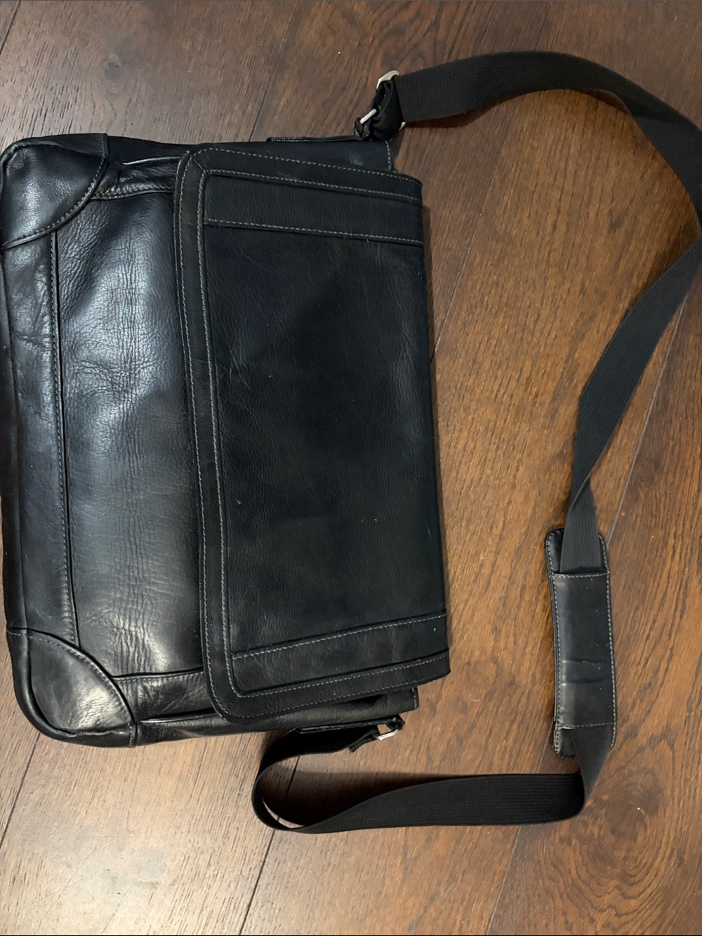 Classic Wilson Leather Black Leather Messenger Bag - Men's Crossbody vintage